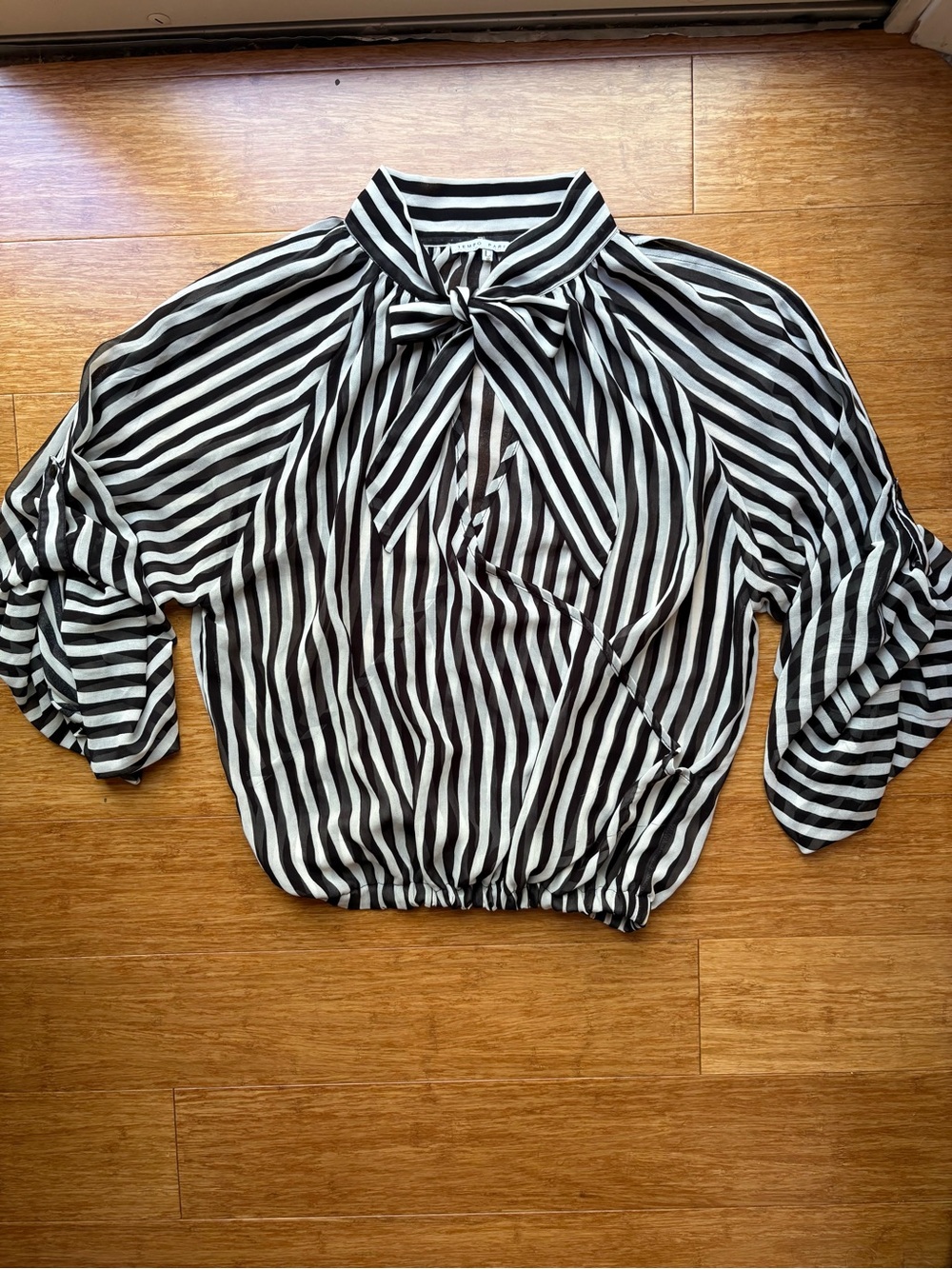 Tempo Paris Striped Black and White Tie-Neck Women's Blouse Sz L